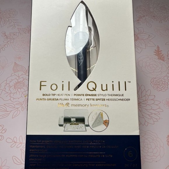 The We R Memory Keepers Foil Quill Bold Tip Heat Pen - Picture 2 of 3